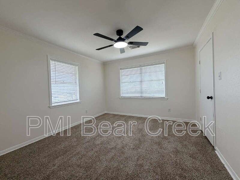 302 16th St - Photo 7 of 17