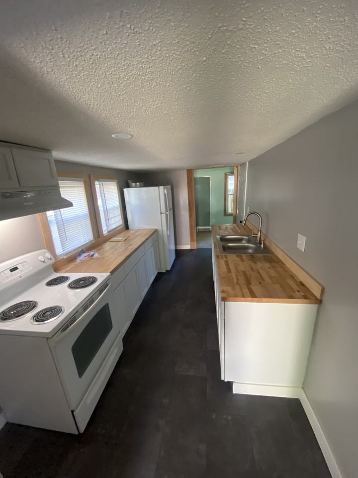 214 E Williams St #1 - Photo 6 of 13