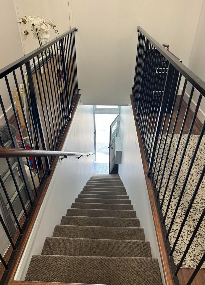 229 Lonsdale Avenue #6 - Photo 3 of 12