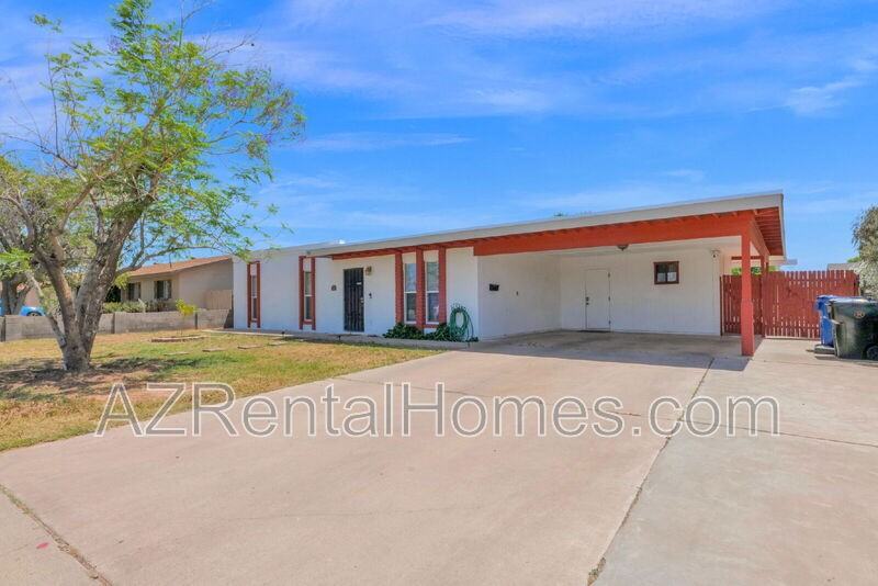 1745 W Capri Ave - Photo 3 of 34