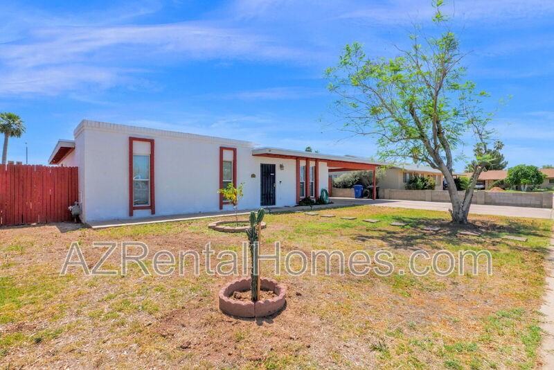 1745 W Capri Ave - Photo 4 of 34