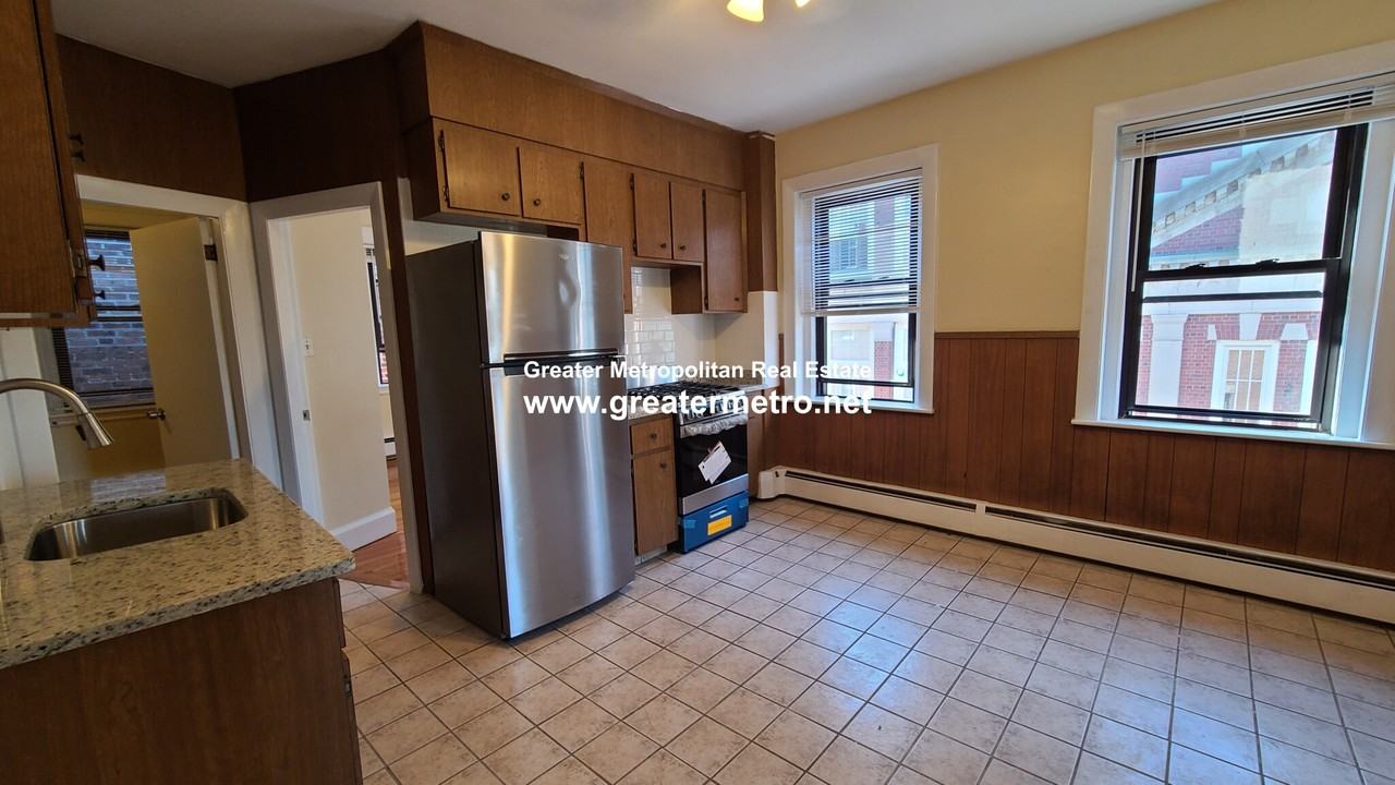 75 Charter St #4 - Photo 2 of 22