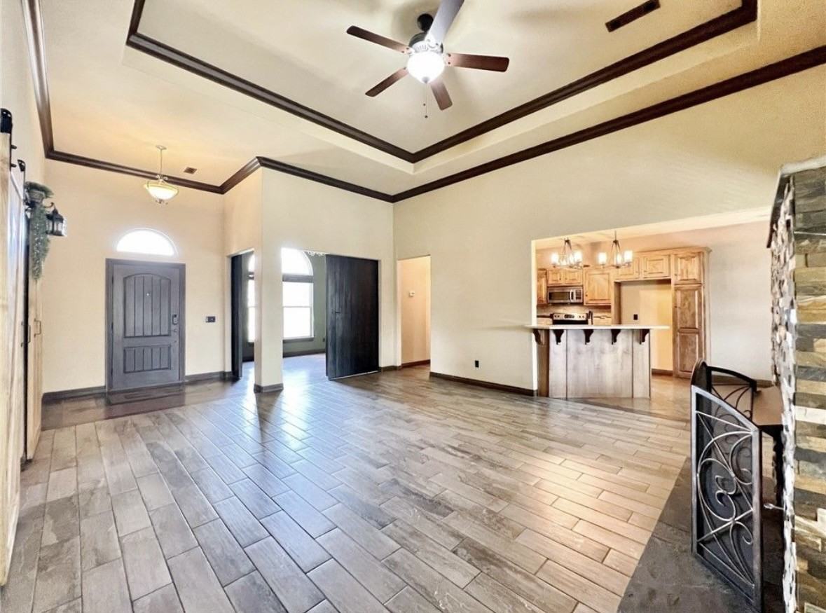 11890 Club House Pkwy #1 - Photo 4 of 13