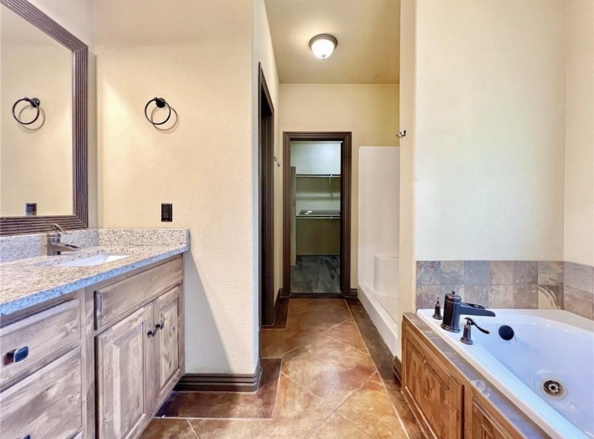 11890 Club House Pkwy #1 - Photo 7 of 13