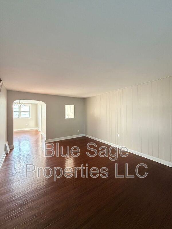902 Maple Ave - Photo 3 of 29