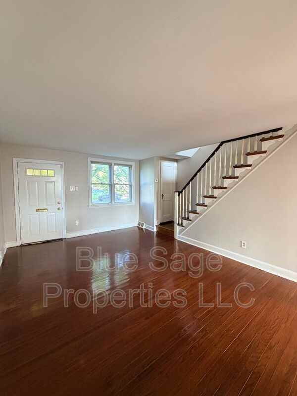 902 Maple Ave - Photo 5 of 29