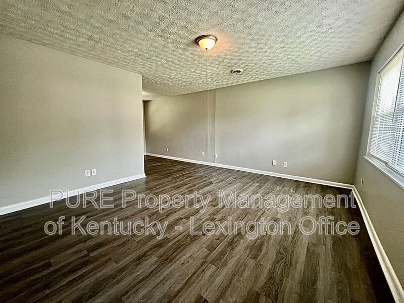 508 Beech St - Photo 2 of 16