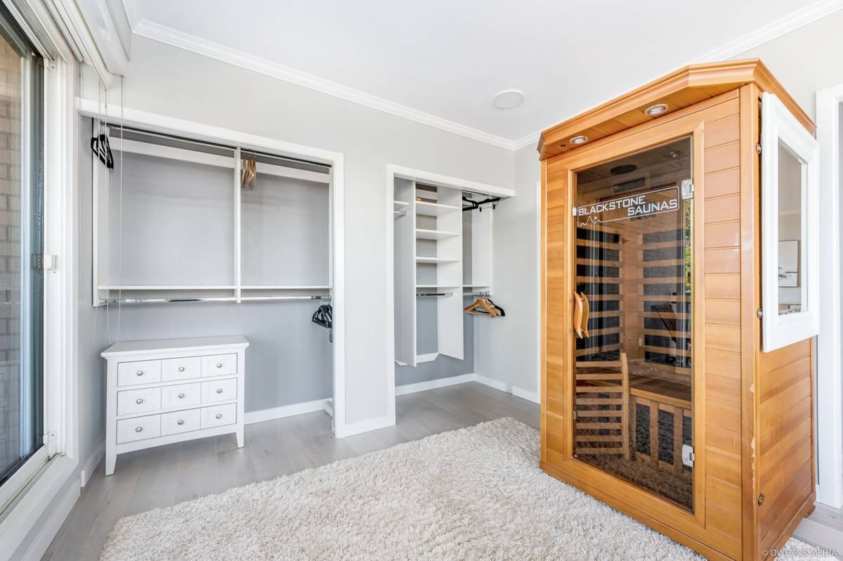 1888 York Avenue #1 - Photo 3 of 13