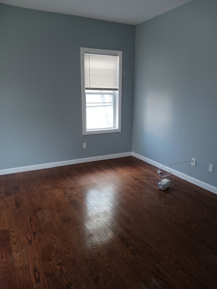 202 Hope St Apt 3rd #3 - Photo 3 of 10