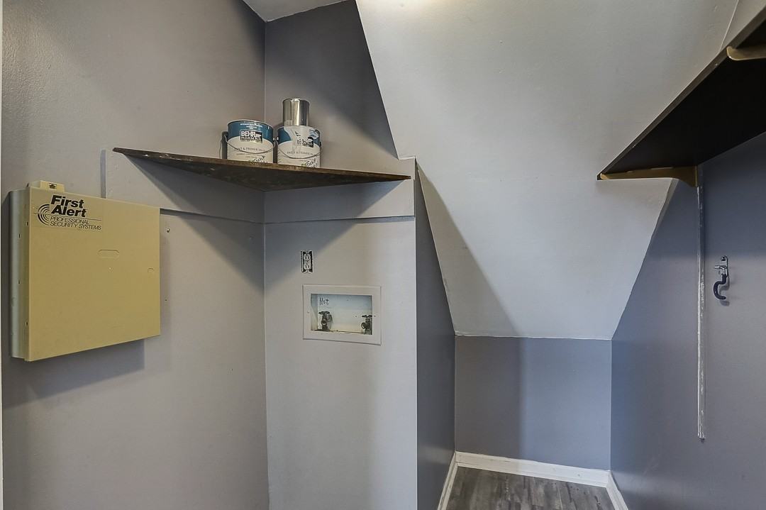 200 Retreat Ct W #1 - Photo 7 of 13