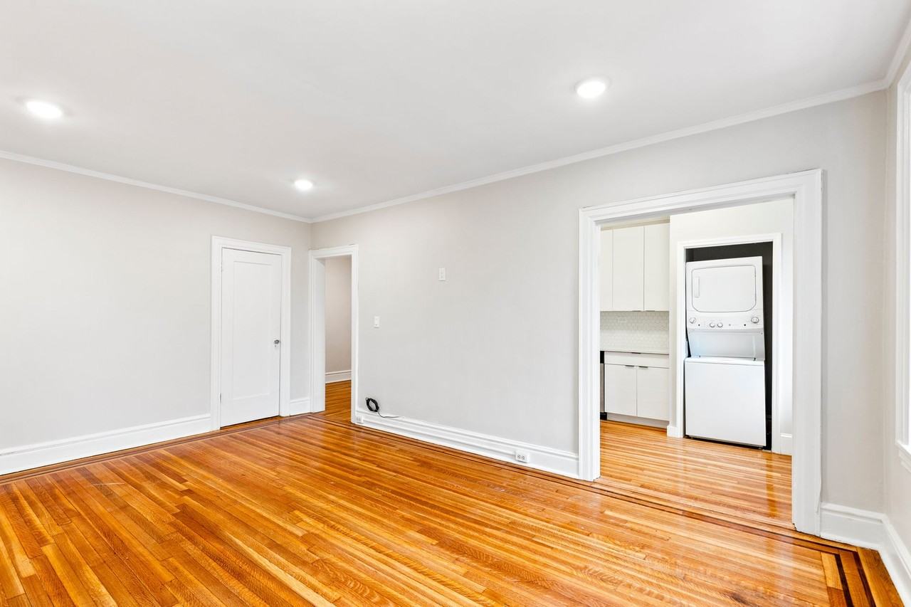 Montclair Gardens - Photo 2 of 24