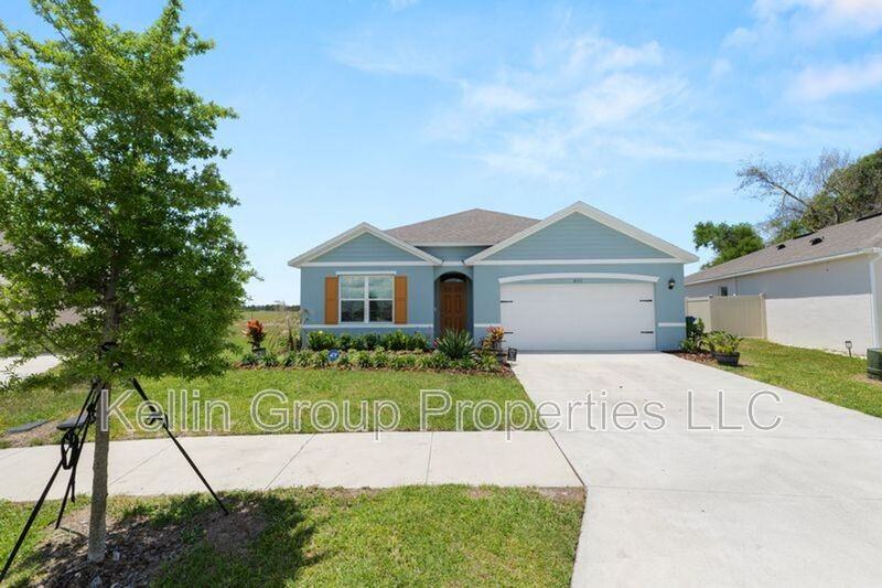 833 Ambleside Dr - Photo 3 of 38