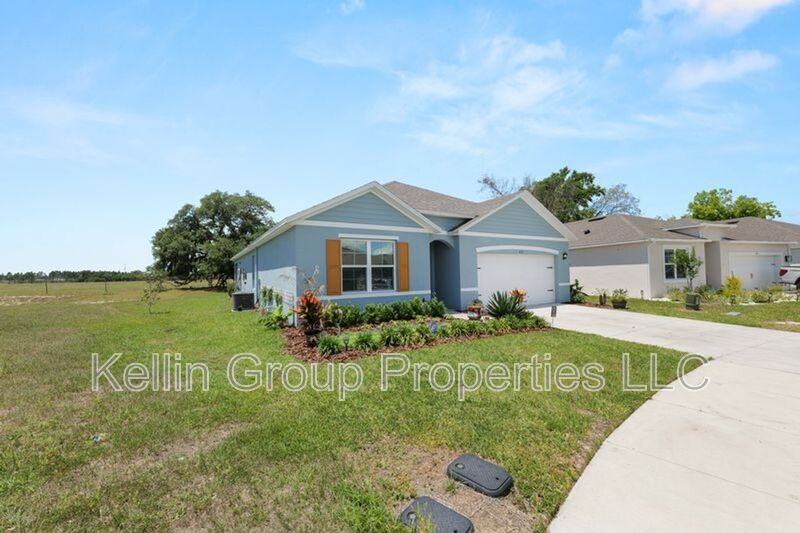 833 Ambleside Dr - Photo 7 of 38