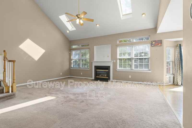 204 Spruce Trl - Photo 3 of 24
