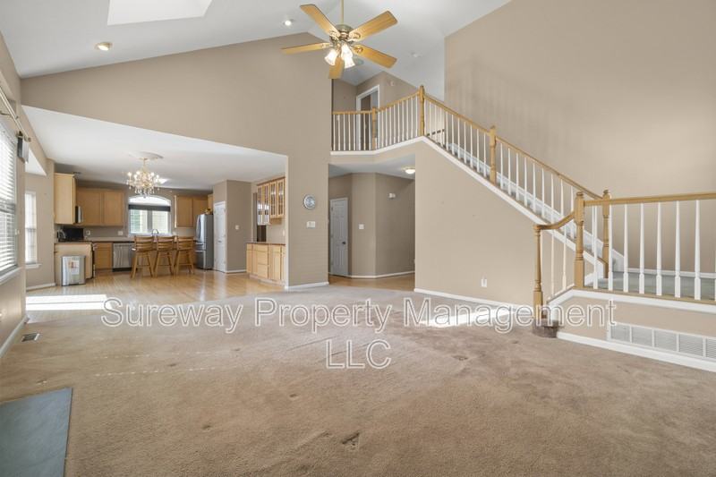 204 Spruce Trl - Photo 5 of 24