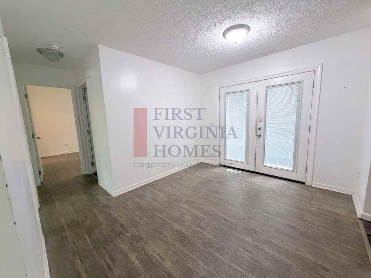 4 Jennings Dr - Photo 3 of 10