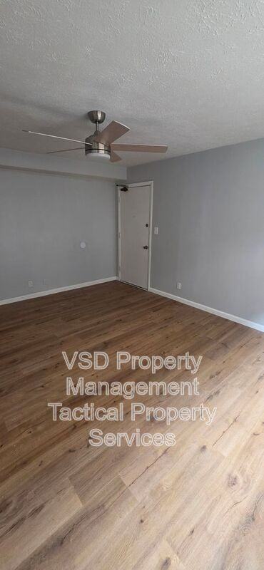 17550 Lake Shore Blvd #3 - Photo 4 of 11