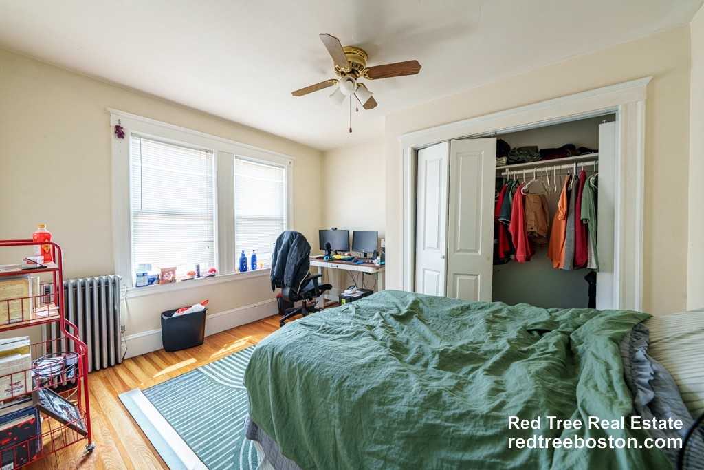 8 Niles St - Photo 6 of 24