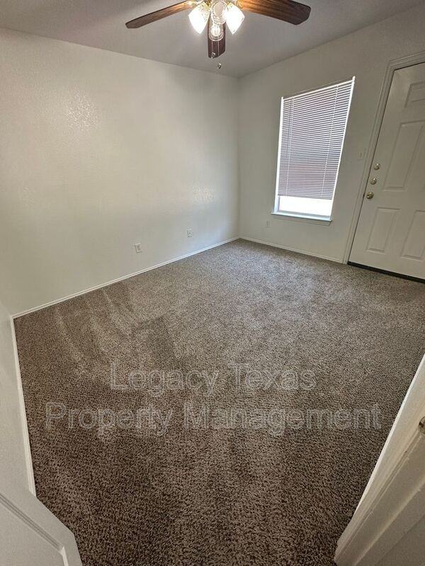 901 N Border St #A - Photo 7 of 14