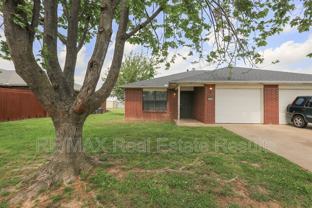 2219 W Roselawn St - Photo 1 of 1