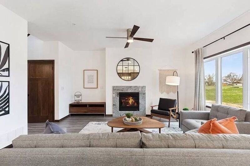 22060 Brenly Way - Photo 2 of 17