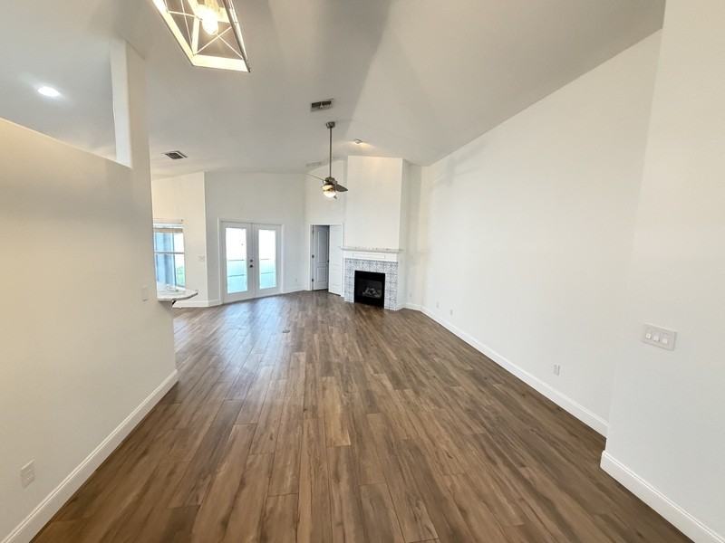 10077 Portofino Dr - Photo 3 of 12