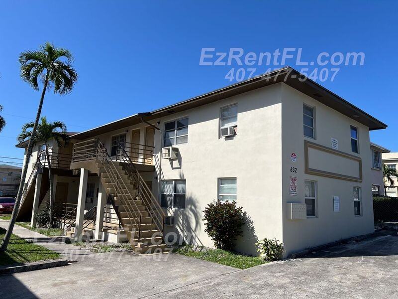 632 8th St #3 - Photo 3 of 22