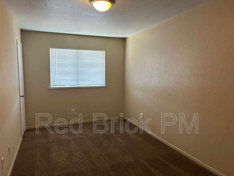 3372 San Mateo Ct - Photo 5 of 8