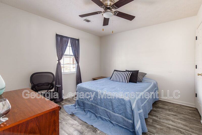 1952 Faulkner Dr - Photo 6 of 22