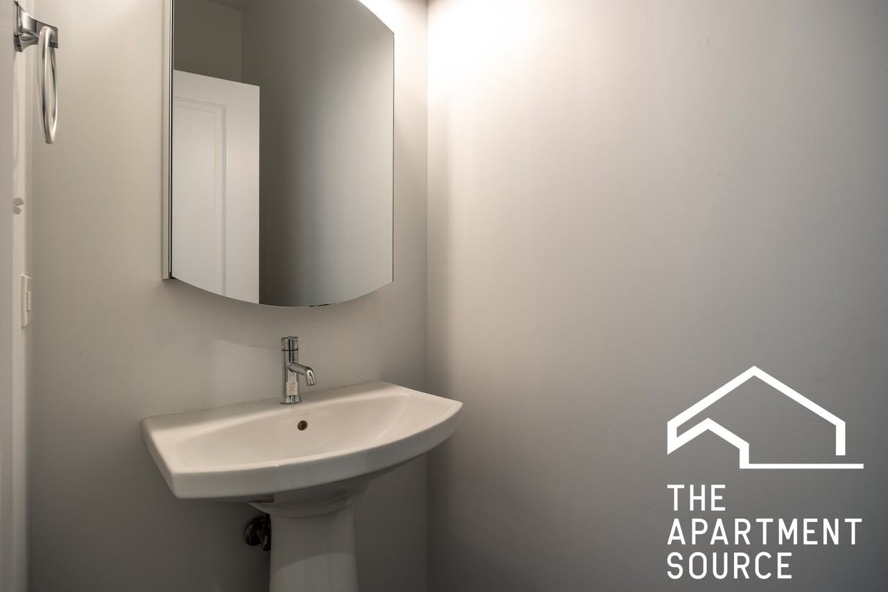 1836 S Carpenter St #1F - Photo 6 of 30