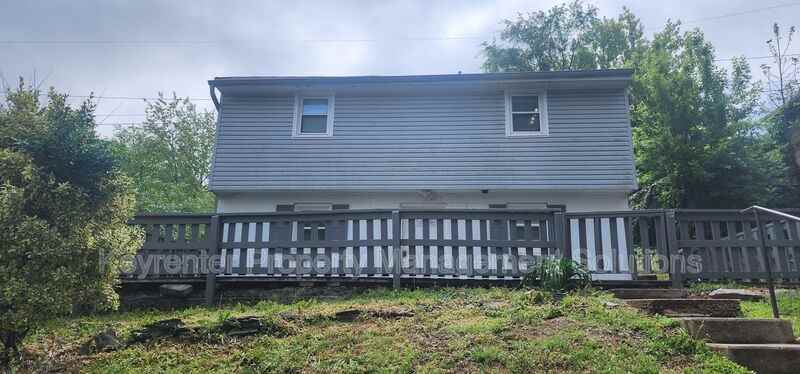 813 Highland Ave - Photo 3 of 22