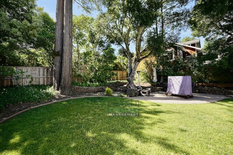 49 Locust Ave - Photo 6 of 34