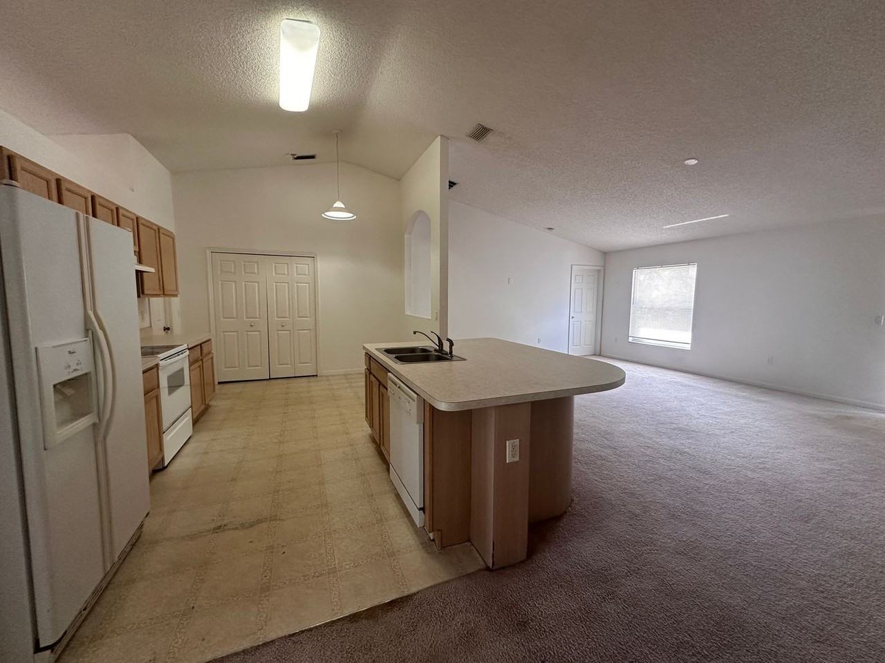 33 Rybark Ln - Photo 4 of 29
