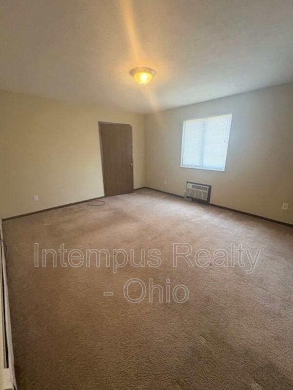 6321 Saint Andrews Dr #6 - Photo 6 of 9