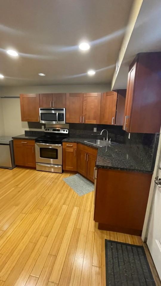 2715 Harcum Way - Photo 2 of 10