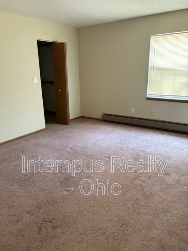 7464 Huntington Dr #1 - Photo 4 of 5