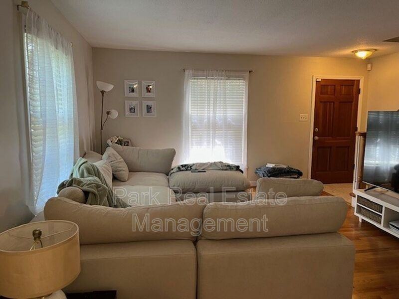 218 Ransom St - Photo 2 of 13