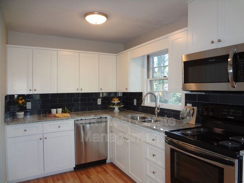 218 Ransom St - Photo 3 of 13