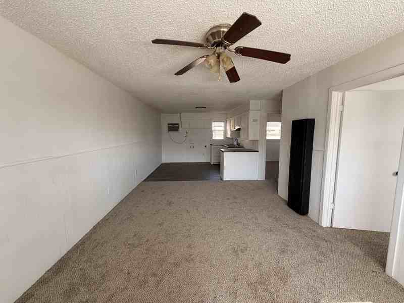 713 47th St - Photo 2 of 9