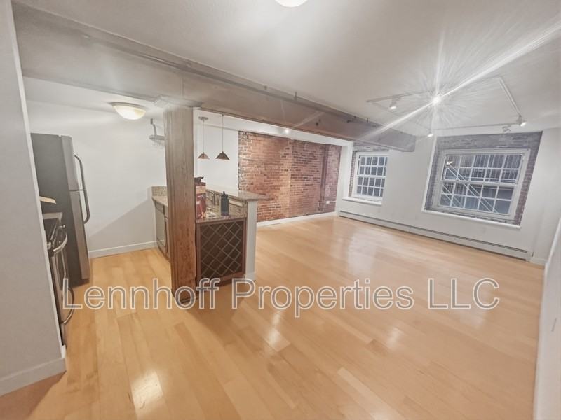 240 Jackson St #309 - Photo 7 of 14