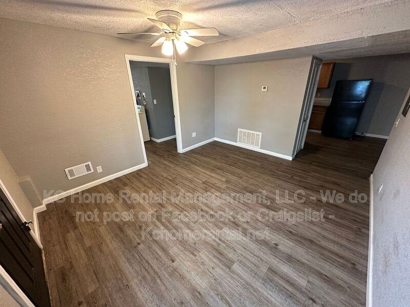 300 Hill St #A - Photo 5 of 33