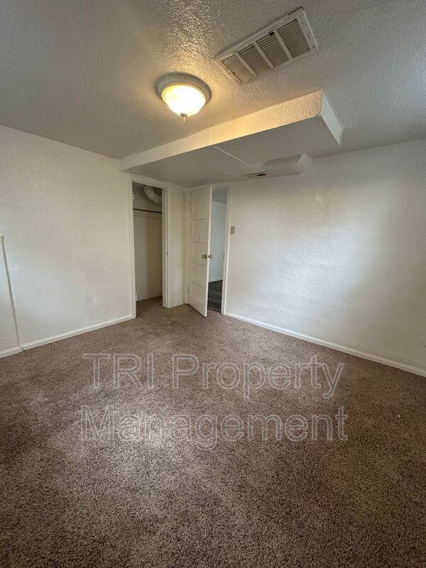 2204 9th Ave #BS - Photo 6 of 9