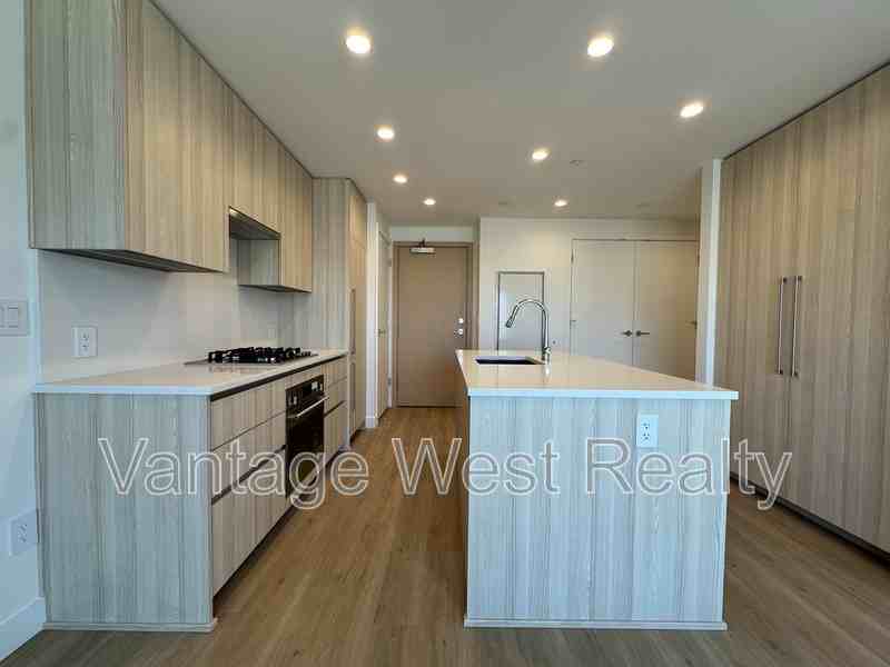 1901 Water St - Photo 5 of 15