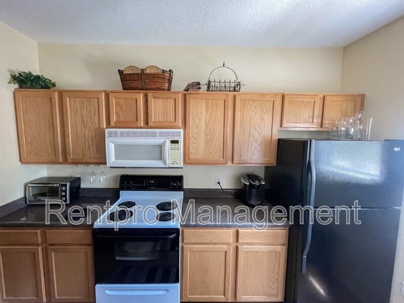 4802 51st St W #510 - Photo 6 of 19