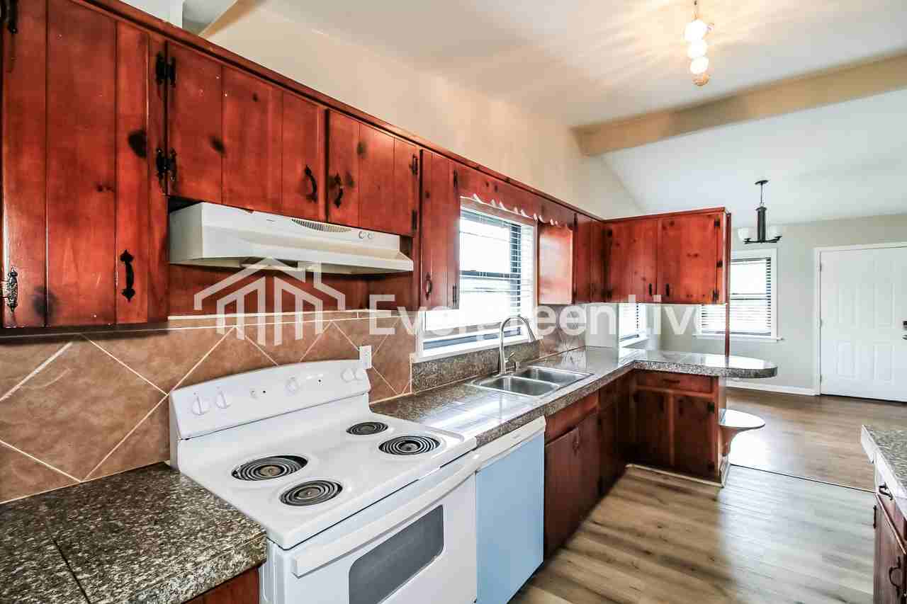 1542 Conley Rd - Photo 5 of 10