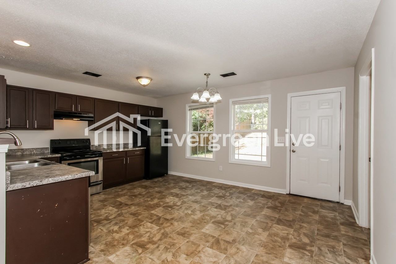 104 Autumn Woods Dr - Photo 4 of 15