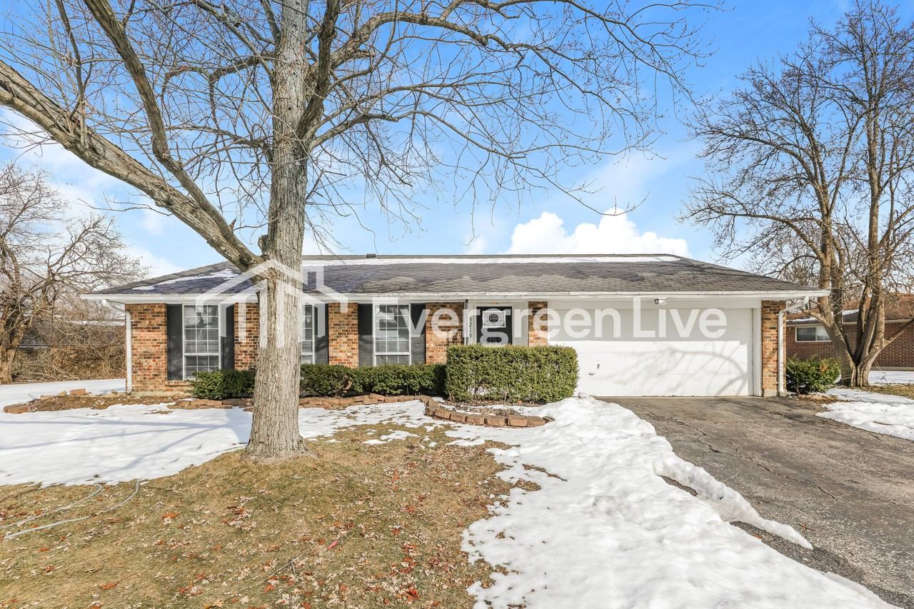 5219 Robinview Ct