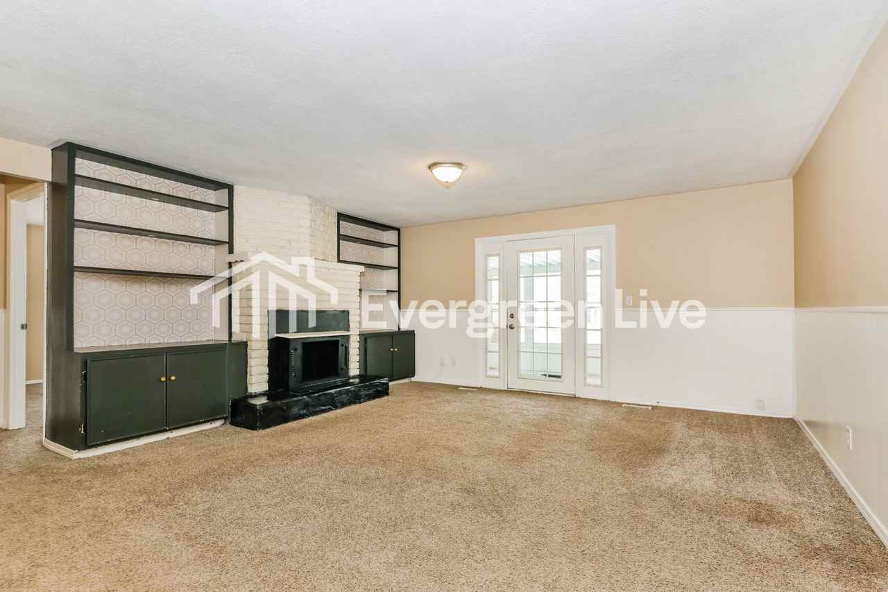 5219 Robinview Ct - Photo 7 of 15