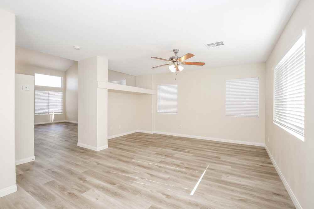 4137 Catalan Sails Ave - Photo 6 of 17