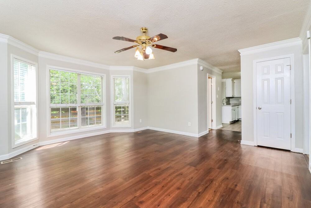 2446 Letha Ln Sw - Photo 6 of 18